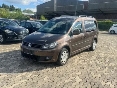 Gebraucht VW Caddy Trendline 102 PS (75 kW) 2015 Braun Van / Kleinbus