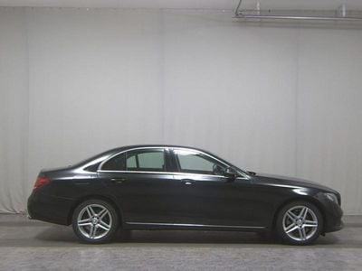 Obsidianschwarz metalliclack Gebraucht 2018 Mercedes E220 Avantgarde Limousine | 23.680 € (Superpreis)