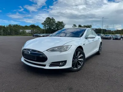 Gebraucht Tesla Model S 244 kW (332 PS) 2015 Weiß Kleinwagen