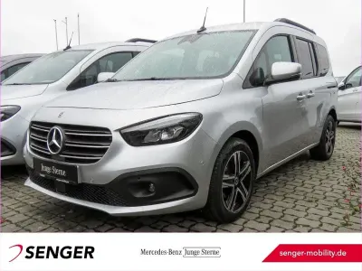 Używany Mercedes T180 Progressive 116 KM (85 kW) 2025 Srebrny Minivan