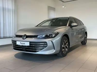 Neu VW Passat Comfortline 150 PS (110 kW) 2026 Oystersilber Kombi