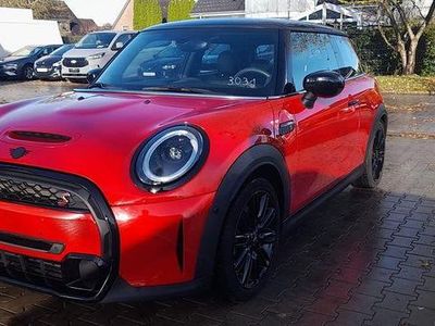 Gebraucht Mini Cooper S Classic 178 PS (130 kW) 2023 Rot Kleinwagen