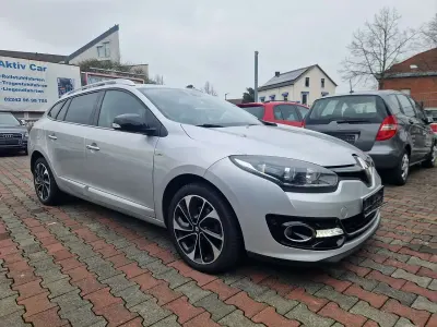 Gebraucht Renault Mégane GrandTour Bose Edition 131 PS (96 kW) 2016 Platingrau Kombi