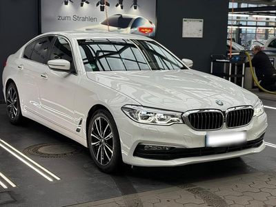 Gebraucht BMW 520 Sport Line 190 PS (139 kW) 2018 Weiß Limousine