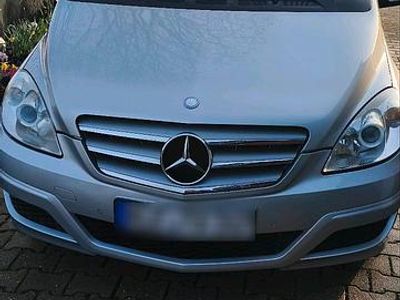 Gebraucht Mercedes B180 109 PS (80 kW) 2008 Grau Van / Kleinbus