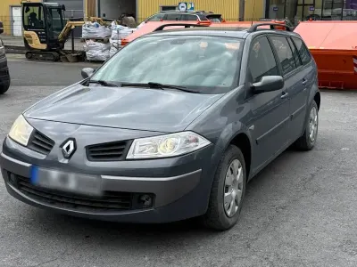 Gebraucht Renault Mégane II Authentique 111 PS (81 kW) 2006 Grau Limousine