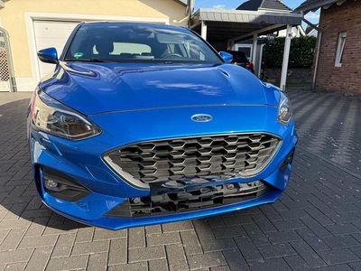 Second-hand Ford Focus ST-Line 120 CP (88 kW) 2019 Albastru Berlinǎ