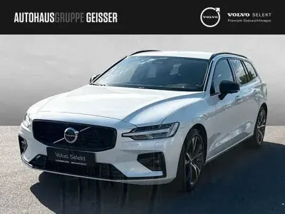 Usata Volvo V60 Plus 197 CV (144 kW) 2025 Bianco Station wagon