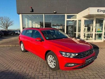Gebraucht VW Passat Business 122 PS (89 kW) 2023 Rot Kombi