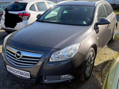 Gebraucht Opel Insignia Edition 160 PS (117 kW) 2011 Karbongrau Kombi