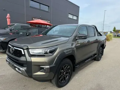 Neu Toyota HiLux 204 PS (150 kW) 2026 Oxide bronze Pickup