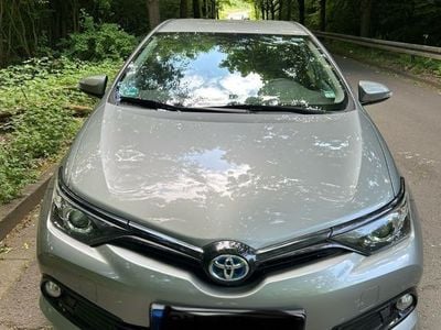 Toyota Auris Hybrid