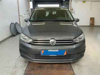 Gebraucht VW Touran Highline 150 PS (110 kW) 2017 Indiumgrau metallic Van / Kleinbus