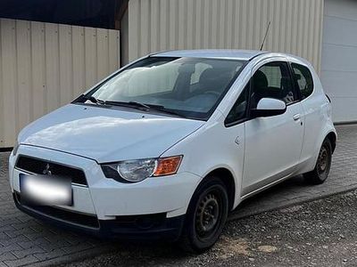 Gebraucht Mitsubishi Colt 101 PS (74 kW) 2011 Weiß Kleinwagen