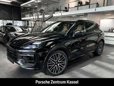 Chromitschwarzmetallic Gebraucht 2025 Porsche Cayenne SUV | 142.900 €