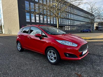 Rot Gebraucht 2014 Ford Fiesta Kleinwagen | 7.990 € (Etwas zu teuer)