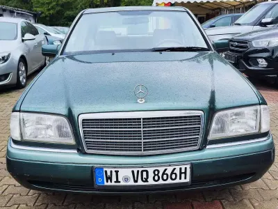 Gebraucht Mercedes C180 Elegance 122 PS (89 kW) 1993 Grün Limousine