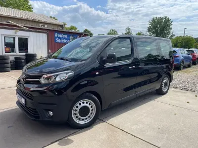 Gebraucht Toyota Proace Comfort 120 PS (88 kW) 2022 Schwarz Van / Kleinbus