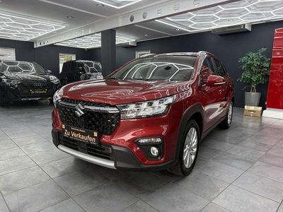 Gebraucht Suzuki SX4 Club 129 PS (94 kW) 2023 Rot SUV