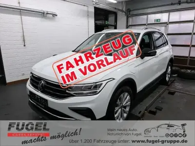 Używany VW Tiguan Active 245 KM (180 kW) 2022 Biały SUV
