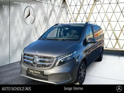 Używany Mercedes V220 Edition 163 KM (119 kW) 2023 Szary Minivan