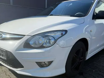 Gebraucht Hyundai i30 Classic 109 PS (80 kW) 2012 Weiß Kombi