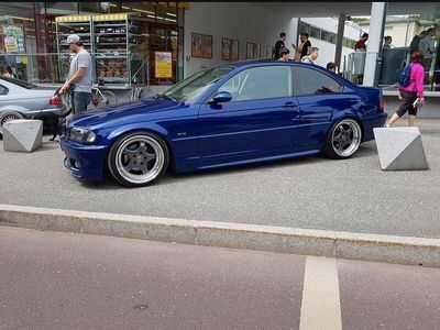 BMW 323