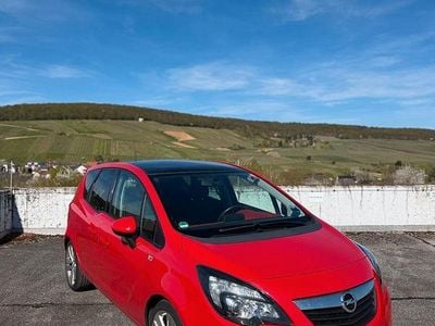 Usata Opel Meriva 140 CV (102 kW) 2012 Rosso Monovolume
