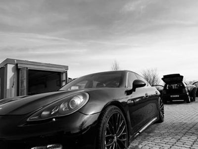 Porsche Panamera 4S