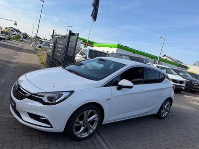 Gebraucht Opel Astra Innovation 136 PS (100 kW) 2015 Weiß Limousine