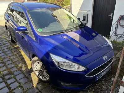 Używany Ford Focus Business Edition 120 KM (88 kW) 2018 Niebieski Sedan/Limuzyna