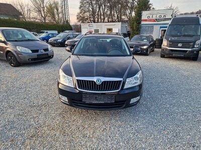 Gebraucht Skoda Octavia Ambition 105 PS (77 kW) 2012 Schwarz Kombi