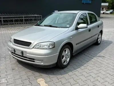 Gebraucht Opel Astra Edition 75 PS (55 kW) 2000 Silber Limousine