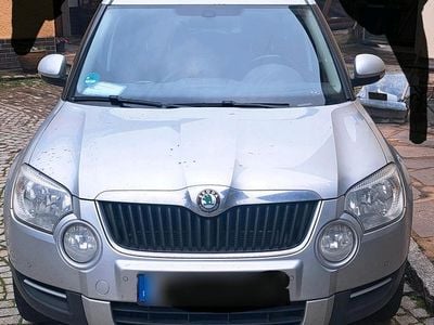 Gebraucht Skoda Yeti Plus Edition 122 PS (89 kW) 2010 Silber SUV