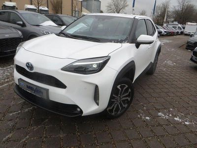 Gebraucht Toyota Yaris Cross Team 92 PS (67 kW) 2024 Weiß SUV