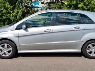 Gebraucht Mercedes B170 120 PS (88 kW) 2007 Silber Van / Kleinbus