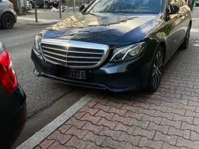 Second-hand Mercedes E300 306 CP (225 kW) 2019 Negru Break