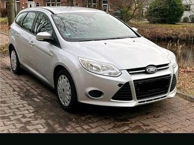 Gebraucht Ford Focus 105 PS (77 kW) 2013 Silber Kombi
