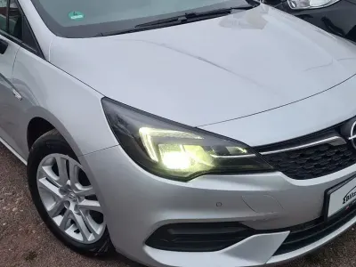 Gebraucht Opel Astra Edition 122 PS (89 kW) 2021 Silber Limousine