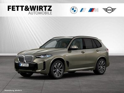 Second-hand BMW X5 M Sport 489 CP (359 kW) 2025 Verde SUV