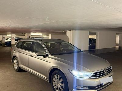 Silber Gebraucht 2015 VW Passat Trendline Kombi | 9.199 € (Guter Preis)