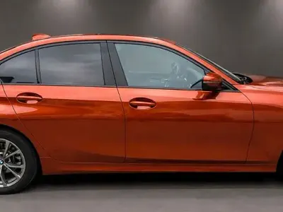 Gebraucht BMW 318 156 PS (114 kW) 2022 Orange Limousine