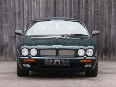 Jaguar XJR