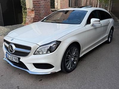 Weiß Gebraucht 2015 Mercedes CLS500 Shooting Brake Kombi | 35.499 €