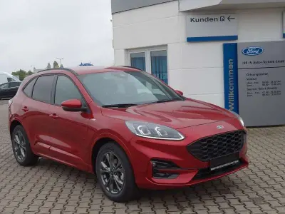 Gebraucht Ford Kuga ST-Line 150 PS (110 kW) 2023 Rot SUV