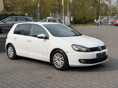 Usata VW Golf VI Trendline 102 CV (75 kW) 2009 Bianco Utilitaria