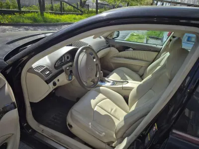 Gebraucht Mercedes E320 Avantgarde 224 PS (164 kW) 2002 Schwarz Limousine