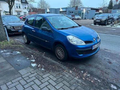 Gebraucht Renault Clio II 75 PS (55 kW) 2007 Blau Kleinwagen