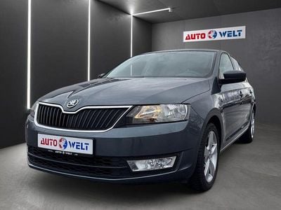 Gebraucht Skoda Rapid Ambition 105 PS (77 kW) 2015 Grau Kleinwagen