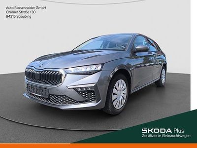 Graphitegrau metallic Gebraucht 2025 Skoda Scala Essence Kleinwagen | 20.990 € (Superpreis)